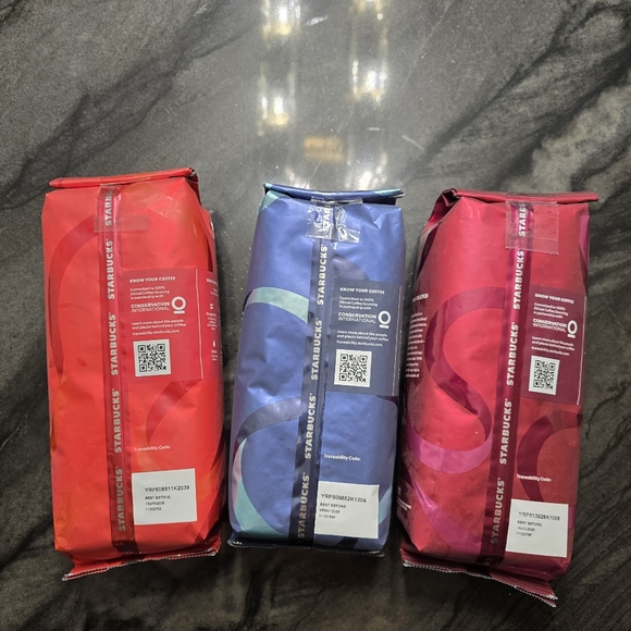 3 lbs SEALED Authentic Starbucks Limited Edition Holiday Blend Whole Bean Coffee - Picture 2 of 5